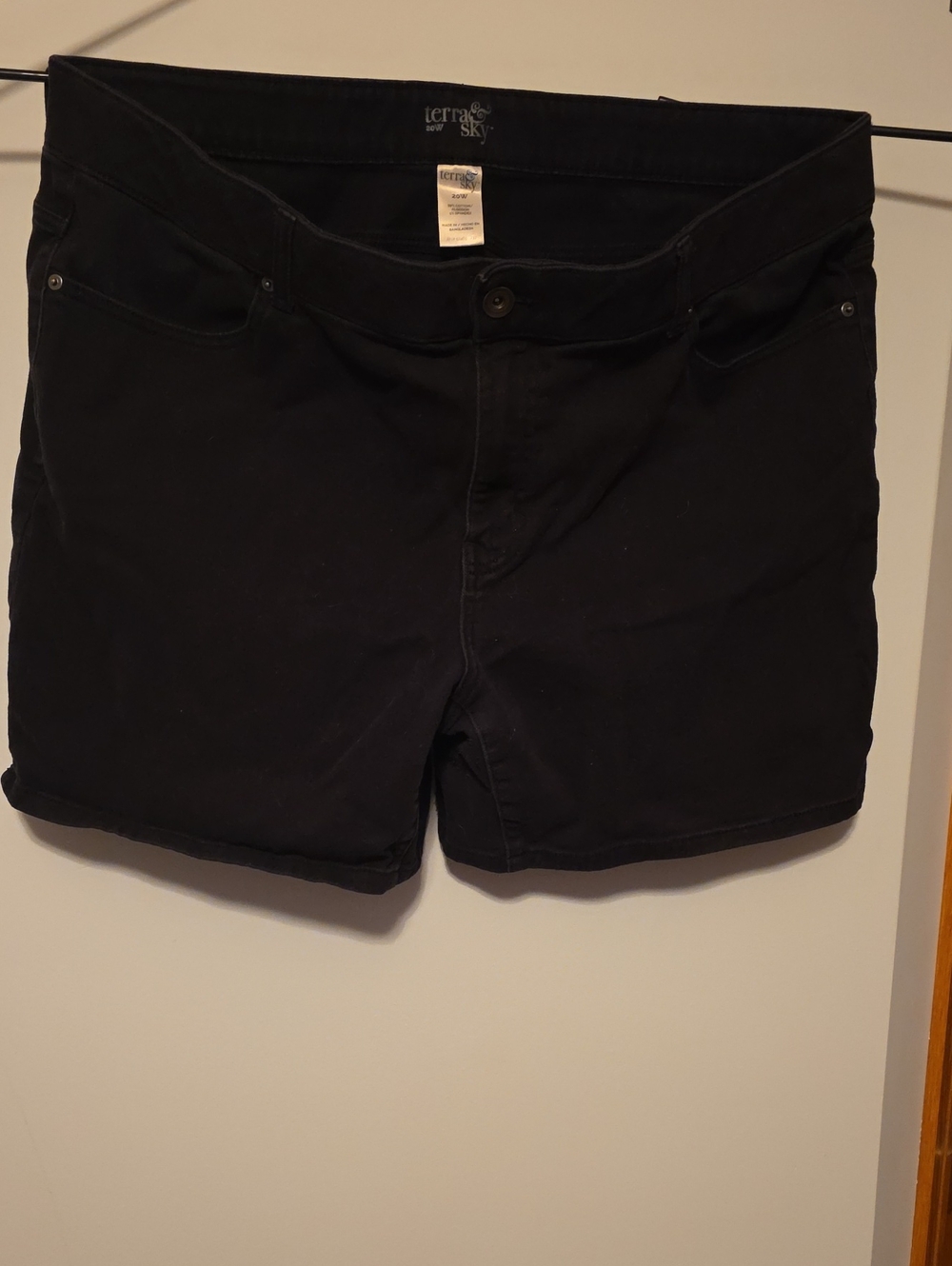 Levi's Sky Black Women's Cotton Blend Shorts